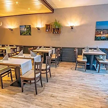 فندق Hotel-gasthof Zum Ritter 3*